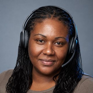 Photoreal portrait of June, Customer Support Responder